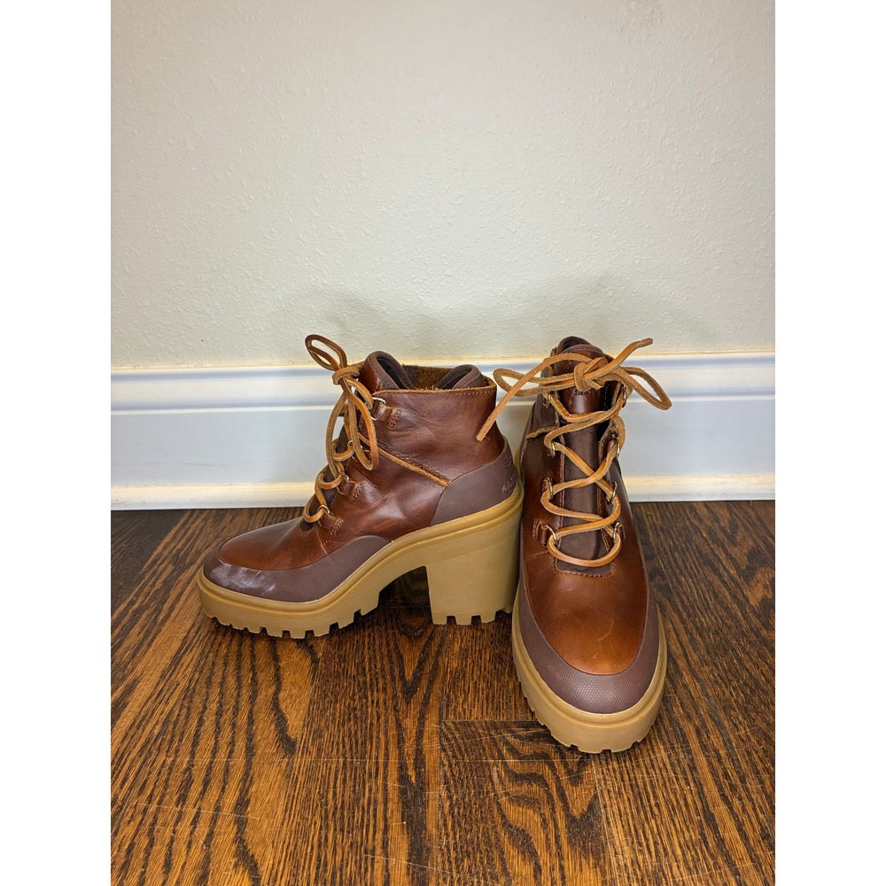 Sperry Women's Pretty Tough Tan High Heeled Booties ST 86897 Size 6.5
